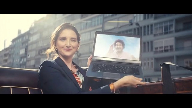 Video Reference: Computer, Smile, Personal computer, Laptop, Output device, Technology, Display device, Event, Netbook, Fun