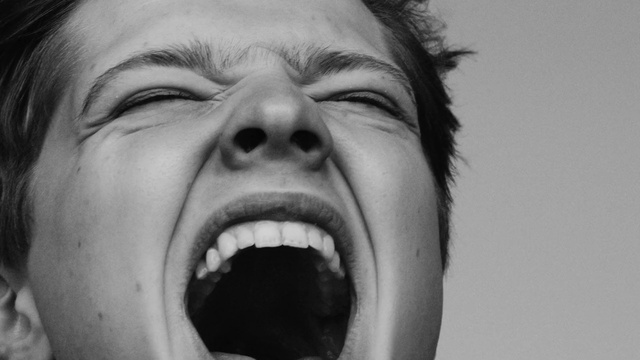 Video Reference: Nose, Face, Cheek, Lip, Chin, Eyebrow, Smile, Tooth, Mouth, Facial expression