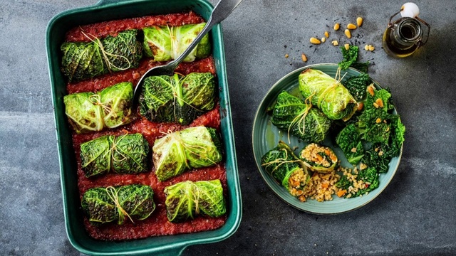 Video Reference: Food, Ingredient, Recipe, Leaf vegetable, Staple food, Cuisine, Produce, Dish, Rectangle, Terrestrial plant