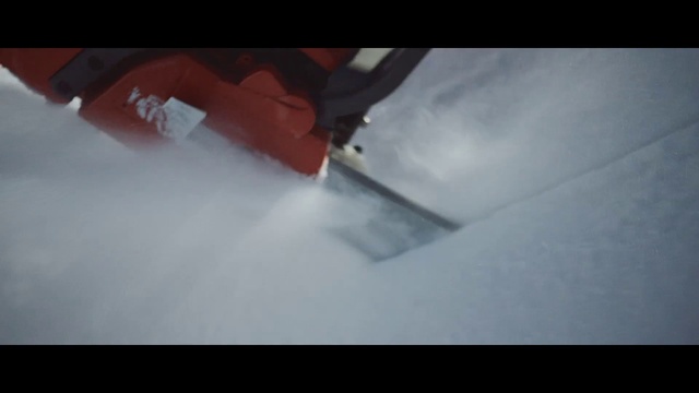 Video Reference: Hood, Automotive lighting, Cloud, Automotive design, Bumper, Automotive exterior, Automotive tire, Flooring, Windscreen wiper, Tints and shades