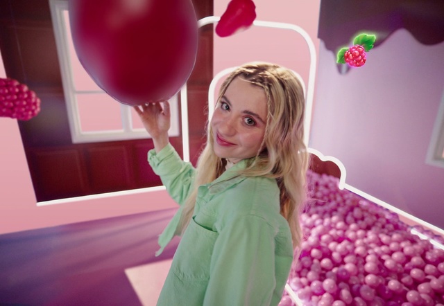 Video Reference: Smile, Purple, Textile, Pink, Happy, Violet, Magenta, Fun, Party supply, Balloon