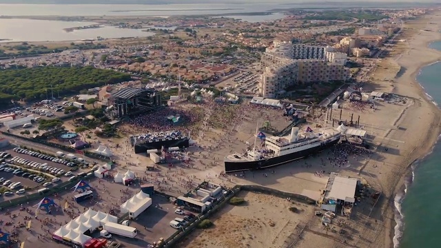 Video Reference: Water, Building, Boat, Urban design, Tower, Cityscape, Landscape, Metropolis, Watercraft, Tower block