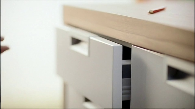 Video Reference: Wood, Rectangle, Material property, Shelving, Cabinetry, Hardwood, Wood stain, Flooring, Plywood, Computer desk