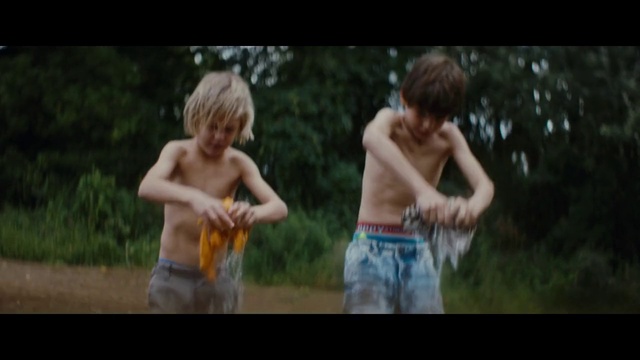 Video Reference: Shoulder, Shorts, Plant, People in nature, Smile, Flash photography, Happy, Gesture, Tree, Barechested