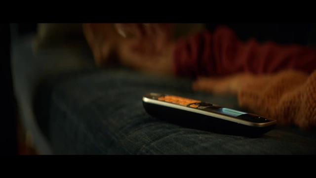 Video Reference: Automotive lighting, Gadget, Communication Device, Audio equipment, Flash photography, Musical instrument accessory, Wood, Font, Bumper, Eyewear