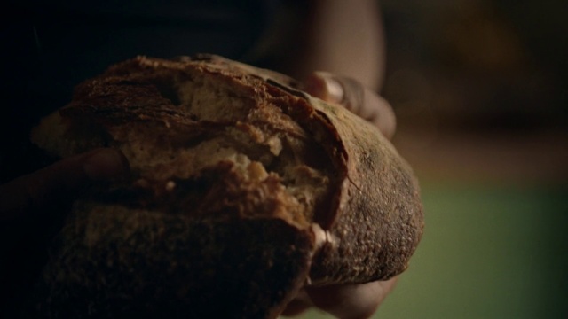 Video Reference: Food, Ingredient, Wood, Staple food, Recipe, Cuisine, Baked goods, Dish, Brown bread, Gluten