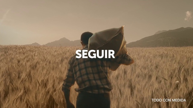 Video Reference: Outerwear, Sky, People in nature, Plant, Flash photography, Gesture, Happy, Plain, Landscape, Grassland