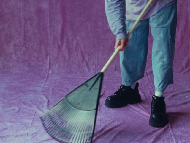 Video Reference: Shoe, Purple, Household cleaning supply, Sneakers, Knee, Recreation, Asphalt, Flooring, Electric blue, Human leg