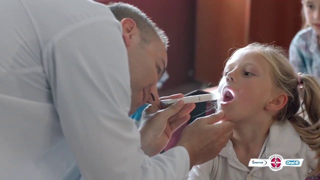 Video Reference: Eyelash, Ear, Beauty salon, Gesture, Makeover, Makeup artist, Happy, Event, Throat, Earrings