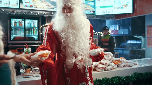 Video Reference: Beard, Hat, Santa claus, Facial hair, Event, Holiday, Wig, Fur, Fictional character, Christmas