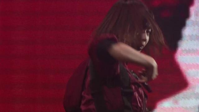 Video Reference: Purple, Standing, Entertainment, Musician, Performing arts, Music artist, Music, Magenta, Artist, Event