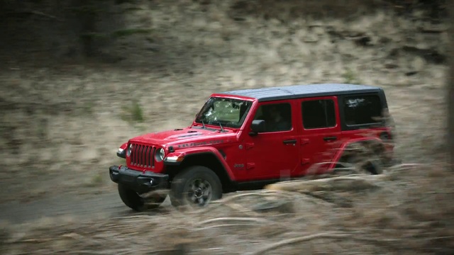 Video Reference: Wheel, Tire, Vehicle, Automotive tire, Hood, Car, Tread, Automotive lighting, Motor vehicle, Automotive design