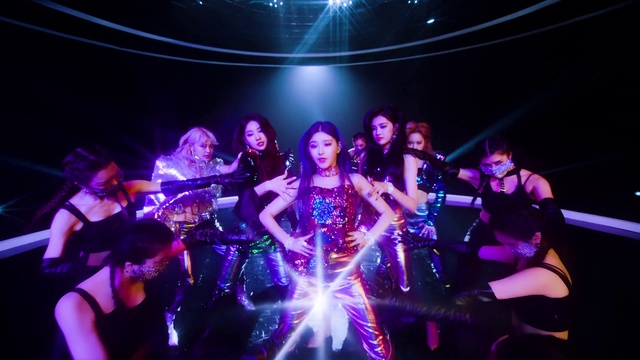 Video Reference: Plant, Smile, Purple, Light, Musician, Concert, Music, Fashion, Microphone, Performing arts