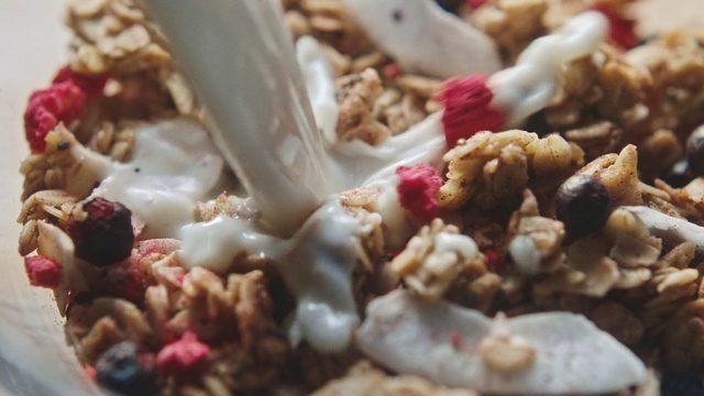 Video Reference: Food, Tableware, Recipe, Ingredient, Natural foods, Breakfast cereal, Superfood, Produce, Cuisine, Dish