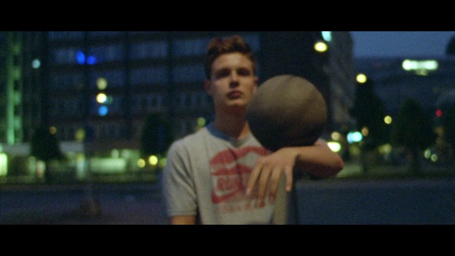 Video Reference: Facial expression, Flash photography, Gesture, Cool, Fun, Happy, Display device, Midnight, Darkness, Television program