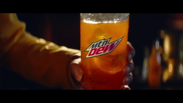 Video Reference: Tableware, Drinkware, Beer, Barware, Beer glass, Amber, Pint glass, Highball glass, Alcoholic beverage, Wheat beer