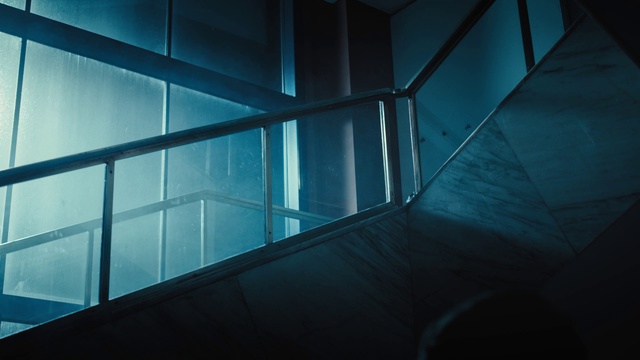 Video Reference: Azure, Rectangle, Window, Aqua, Material property, Fixture, Tints and shades, Electric blue, Glass, Facade