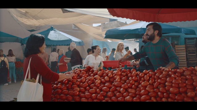 Video Reference: Food, Natural foods, Orange, Umbrella, Selling, Whole food, Market, T-shirt, Event, Marketplace