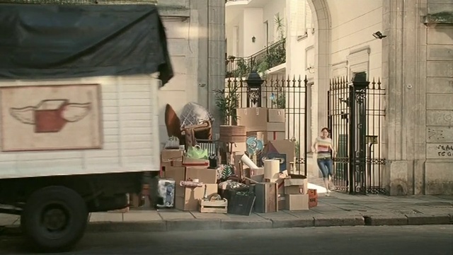 Video Reference: Tire, Wheel, Truck, Vehicle, Motor vehicle, Gas, Building, Automotive exterior, Light commercial vehicle, Commercial vehicle