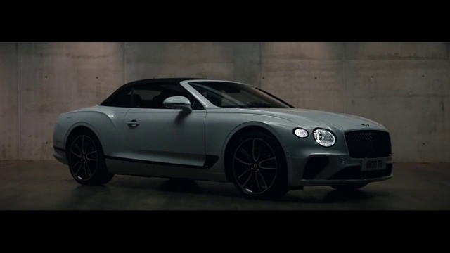 Video Reference: Wheel, Car, Vehicle, Tire, Hood, Automotive tire, Automotive lighting, Grille, Automotive design, Automotive mirror