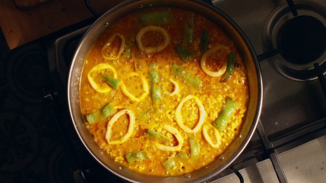 Video Reference: Food, Ingredient, Recipe, Pasta, Yellow, Cuisine, Dish, Cookware and bakeware, Stew, Produce