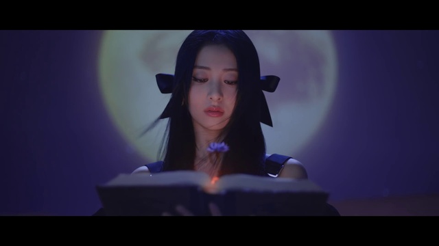 Video Reference: Flash photography, Purple, Eyelash, Entertainment, Cg artwork, Sky, Electric blue, Event, Fun, Darkness