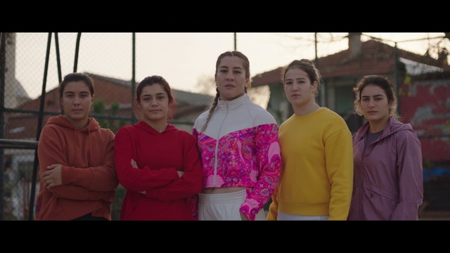 Video Reference: Eye, Sky, Temple, Sleeve, Standing, Happy, Travel, Flash photography, Leisure, Magenta