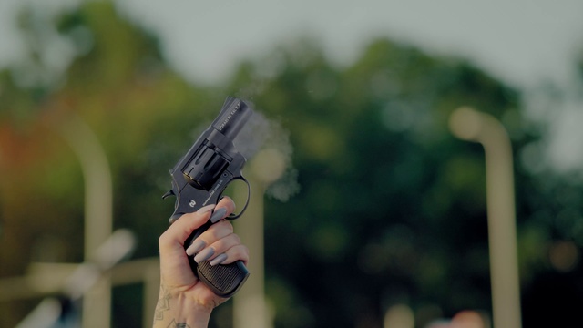 Video Reference: Revolver, Hand, Gesture, Trigger, Sky, Shotgun, Finger, Air gun, Gun barrel, Thumb