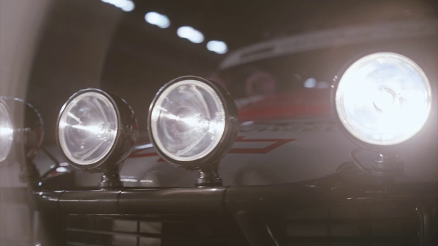 Video Reference: Automotive lighting, Hood, Car, Motor vehicle, Automotive design, Headlamp, Automotive exterior, Automotive light bulb, Grille, Classic