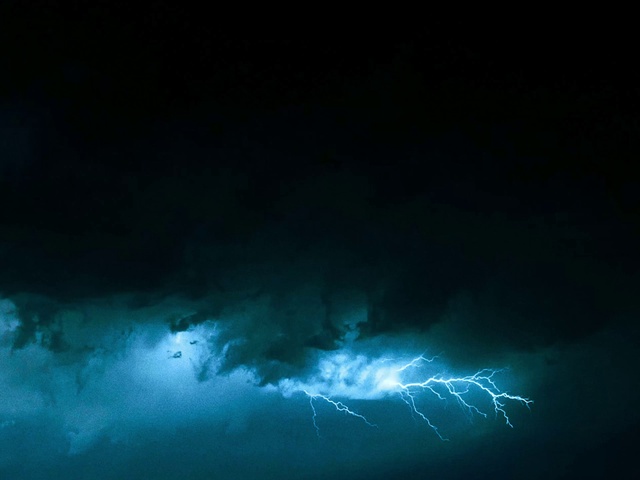 Video Reference: Water, Atmosphere, Cloud, Lightning, Thunder, Azure, Thunderstorm, Sky, Cumulus, Tree