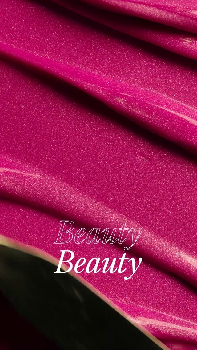 Video Reference: Brown, Outerwear, Purple, Textile, Jersey, Sleeve, Violet, Pink, Collar, Magenta