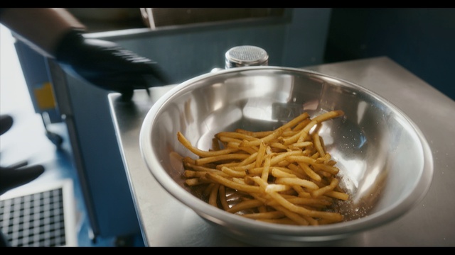 Video Reference: Tableware, Food, French fries, Deep frying, Recipe, Ingredient, Plant, Plate, Frying, Staple food