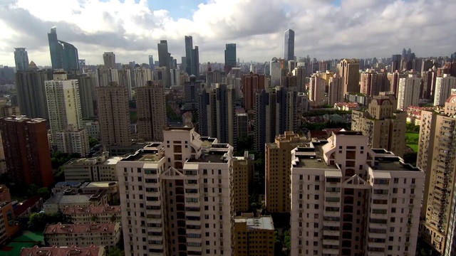 Video Reference: Sky, Cloud, Building, Skyscraper, Daytime, World, Urban design, Tower block, Cityscape, Neighbourhood