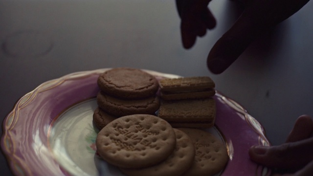 Video Reference: Food, Ingredient, Recipe, Baked goods, Cuisine, Cream, Oreo, Icing, Sweetness, Marshmallow creme