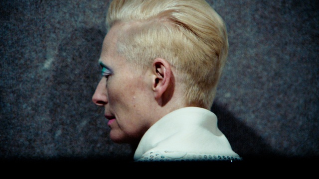 Video Reference: Nose, Hair, Cheek, Chin, Jaw, Neck, Flash photography, Eyelash, Collar, Sleeve