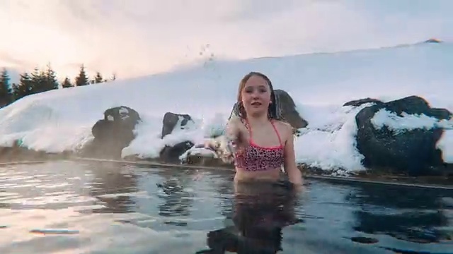 Video Reference: Water, Cloud, Sky, Brassiere, Swimwear, Outdoor recreation, Happy, Bathing, Leisure, Recreation