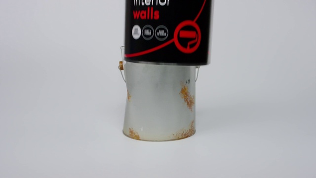 Video Reference: Liquid, Fluid, Cylinder, Gas, Drink, Home appliance, Drinkware, Tin, Beverage can, Tin can