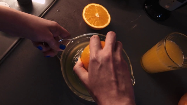 Video Reference: Food, Hand, Tableware, Valencia orange, Rangpur, Clementine, Tangelo, Orange, Ingredient, Cocktail