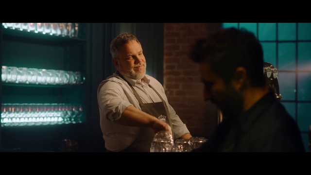 Video Reference: Entertainment, Flash photography, Event, Fun, Darkness, T-shirt, Font, Conversation, Display device, Television program