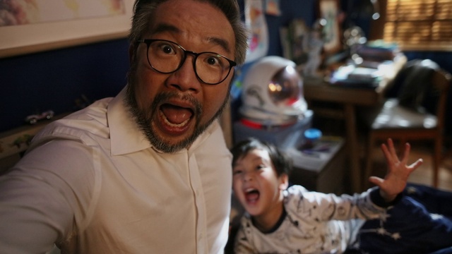 Video Reference: Nose, Cheek, Glasses, Mouth, Vision care, Facial expression, Jaw, Eyewear, Gesture, Social group