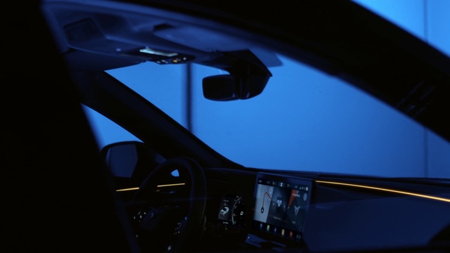 Video Reference: Vehicle, Sky, Automotive mirror, Car, Automotive design, Motor vehicle, Automotive lighting, Steering wheel, Automotive side-view mirror, Rear-view mirror
