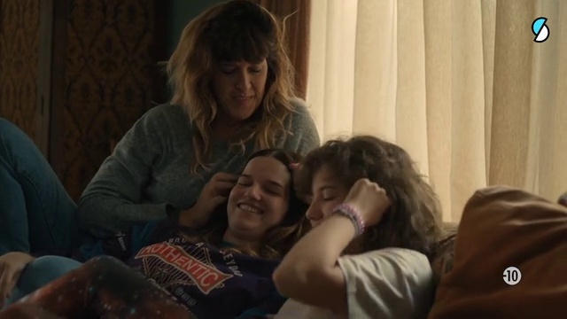 Video Reference: Comfort, Smile, Gesture, Flash photography, Fun, Happy, Curtain, Event, Long hair, Sitting