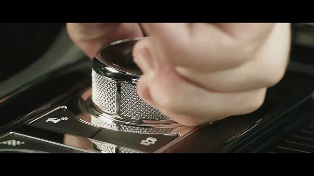 Video Reference: Analog watch, Gesture, Flash photography, Finger, Drinkware, Wrist, Eyewear, Steering wheel, Jewellery, Font