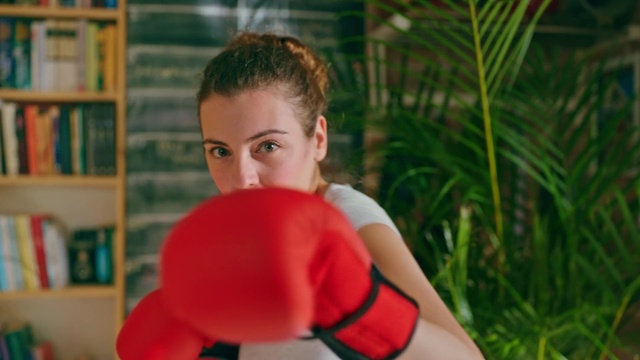 Video Reference: Head, Plant, Glove, Eyelash, Happy, Leisure, Sportswear, Chest, Shelf, Fun