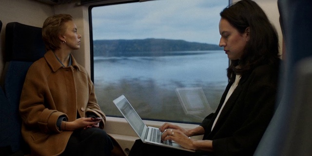 Video Reference: Hand, Water, Laptop, Organ, Personal computer, Sky, Computer, Gesture, Window, Interaction