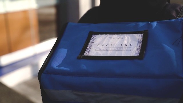 Video Reference: Gadget, Window, Electric blue, Rectangle, Tints and shades, Font, Box, Multimedia, Carmine, Label
