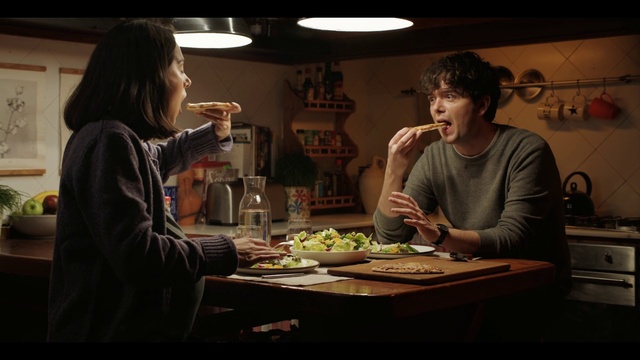Video Reference: Food, Table, Tableware, Mouth, Gesture, Interaction, Sharing, Dish, Fun, Cuisine