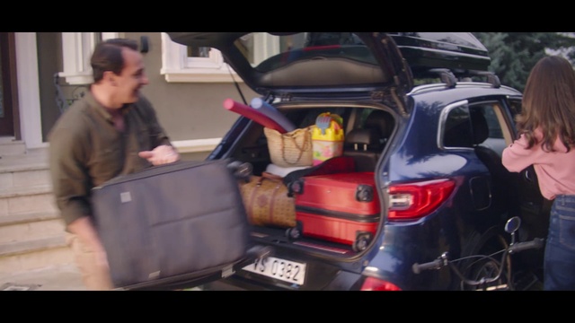 Video Reference: Car, Land vehicle, Automotive tail & brake light, Vehicle, Automotive lighting, Motor vehicle, Automotive design, Trunk, Bumper, Vehicle door