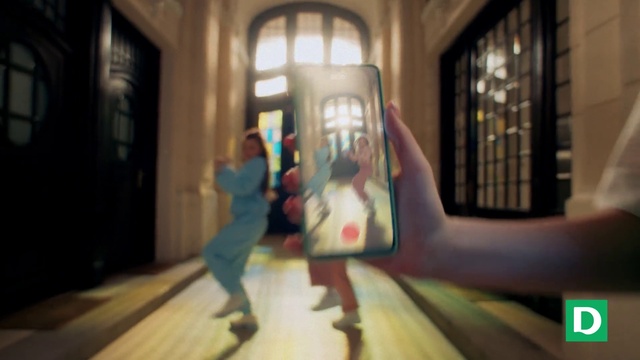 Video Reference: Gesture, Wood, Art, Fun, Flooring, Entertainment, Leisure, Event, Glass, Recreation