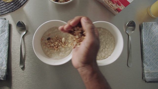 Video Reference: Tableware, Food, Dishware, Kitchen utensil, Ingredient, Plate, Serveware, Recipe, Mixture, Cutlery